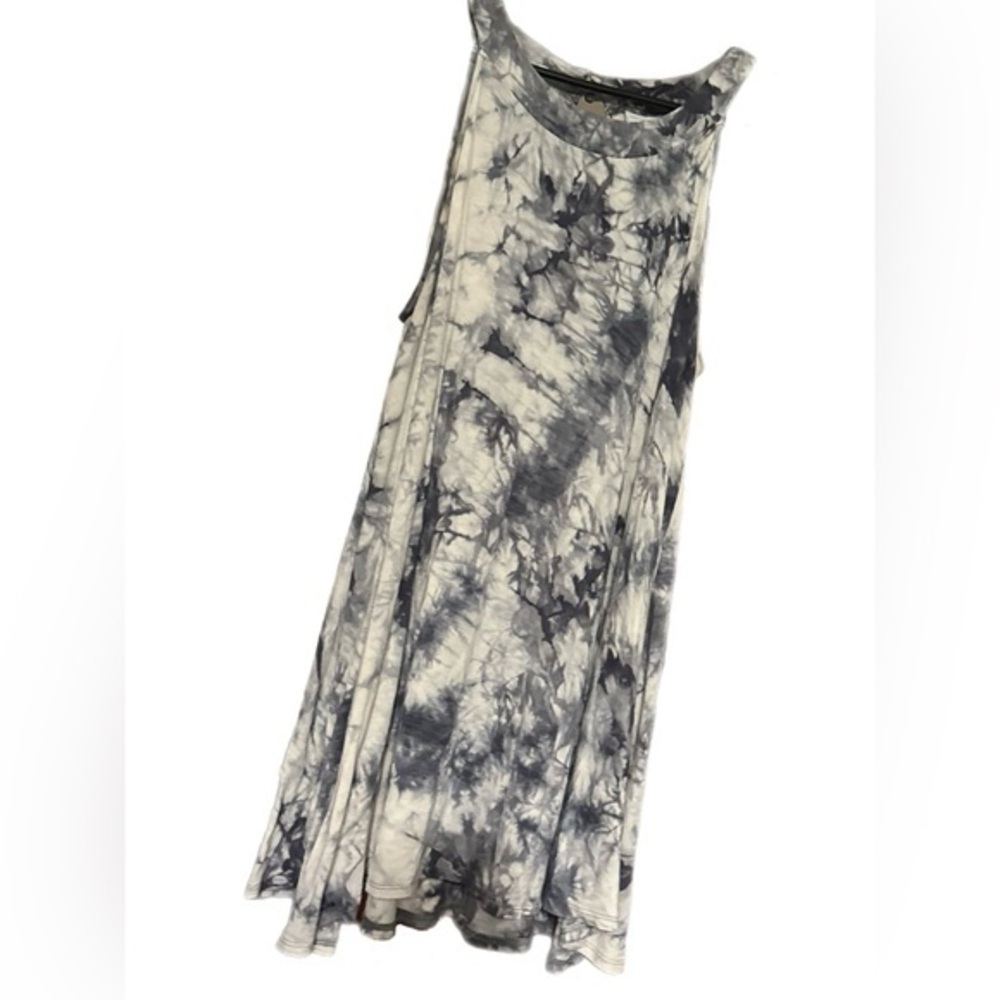 New York and Co. black and white tie dye tank top medium